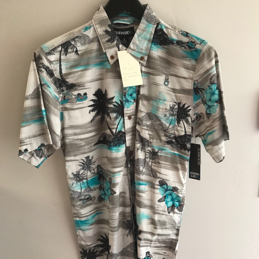 Button down Hawaiian shirt